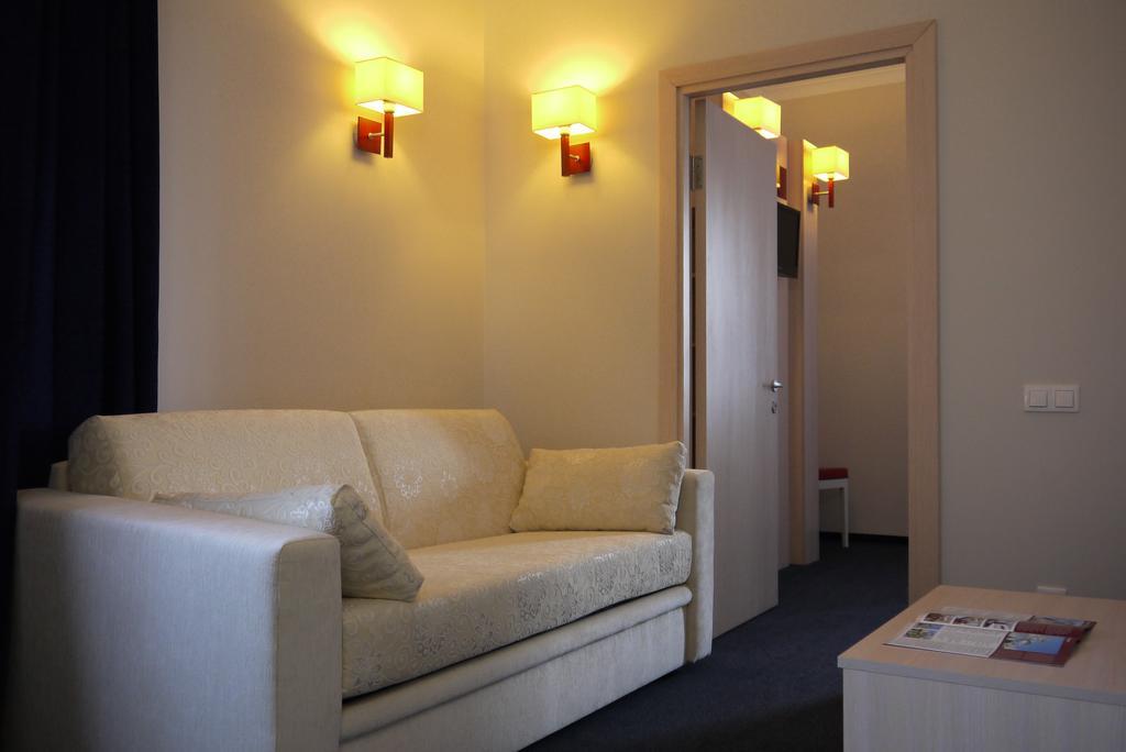 Optima Pochayiv Hotel Pochaiv Værelse billede