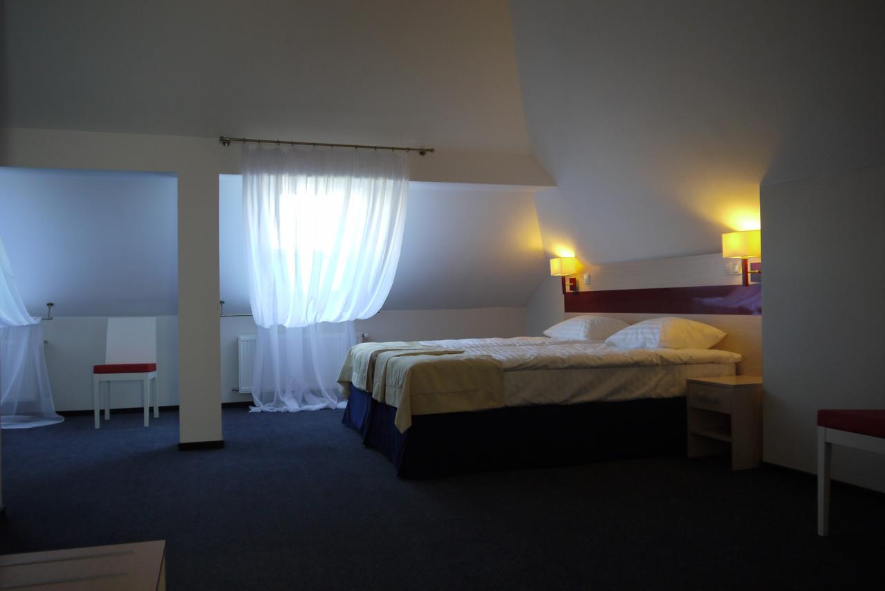 Optima Pochayiv Hotel Pochaiv Eksteriør billede