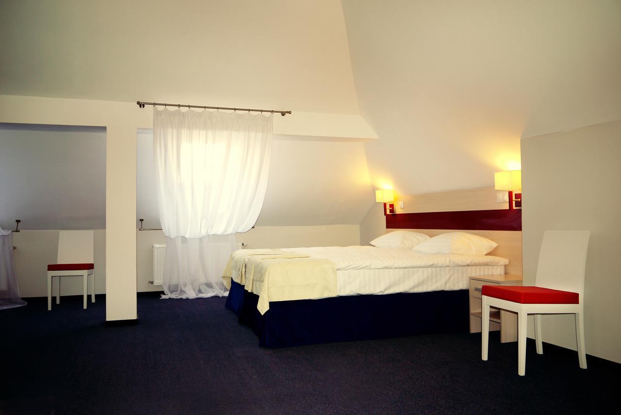 Optima Pochayiv Hotel Pochaiv Værelse billede